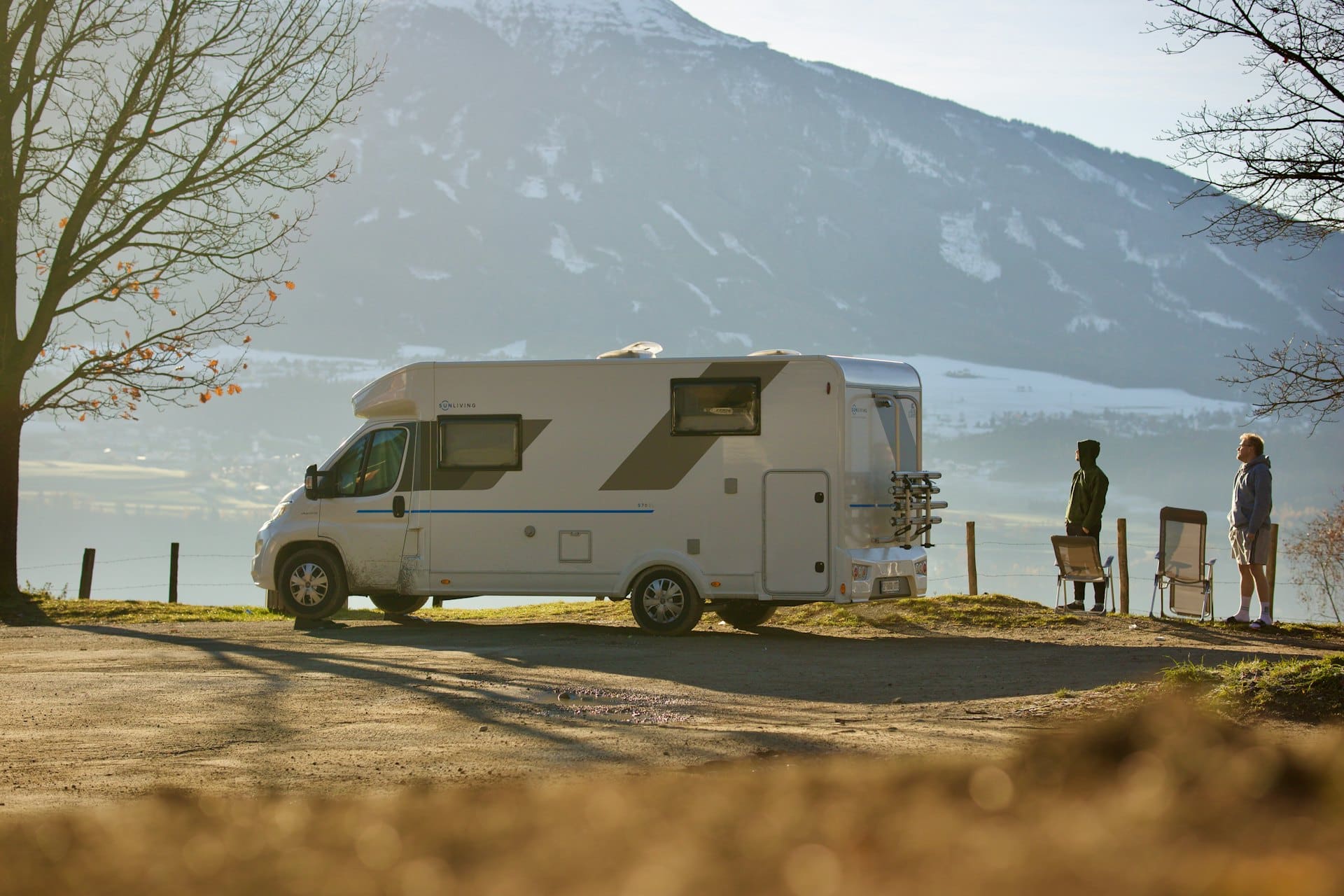 Towable caravan representing a settled private-sale caravan loan